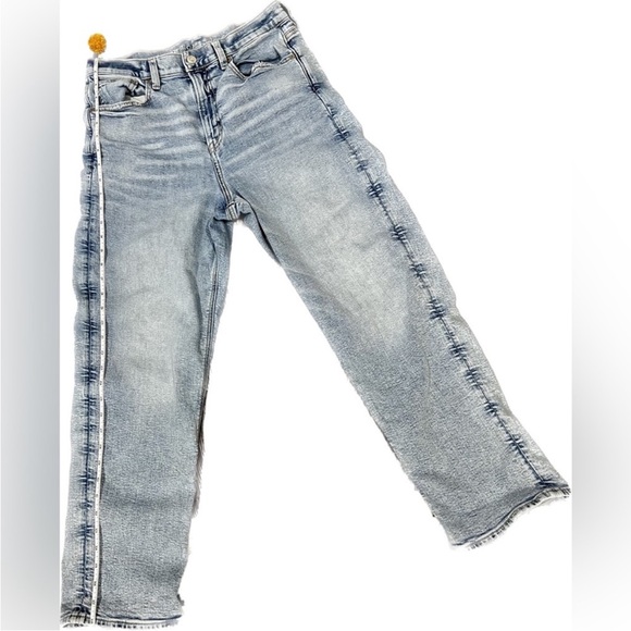 American Eagle Women's Highest Rise 90s
Boyfriend Denim Jeans Size 10 SHORT - Picture 10 of 10